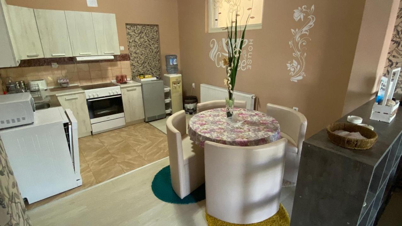 Apartman-Suite Marinero Vârşeţ Exterior foto